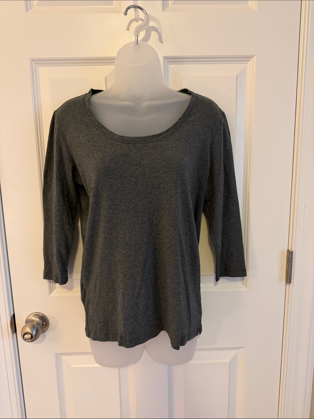 Eddie Bauer Dark Charcoal Scoop Neck 3/4 Sleeve Top